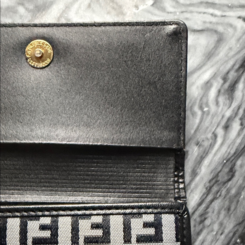 Fendi Monogram Black and White Wallet - Picture 5 of 10
